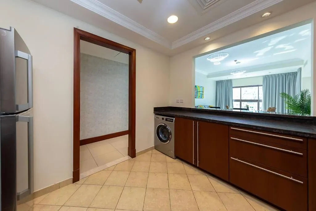 Apartment Newly Furnished Vibrant 1 Bedroom - Palm Jumeirah Dubai